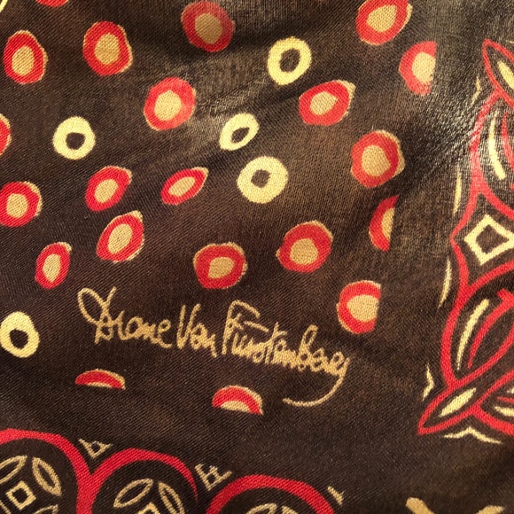 Diane Von Furstenberg Scarf - Picture 2 of 5
